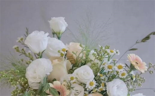 83年12月出生的人命运解析与性格特征