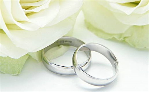 路旁土命纹身纹什么好_路旁土命纹身纹什么好呢