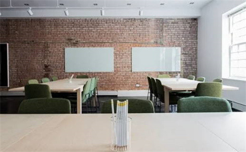 今日农历二〇二七年八月二十黄历迁新居不适宜吗,乔迁吉日