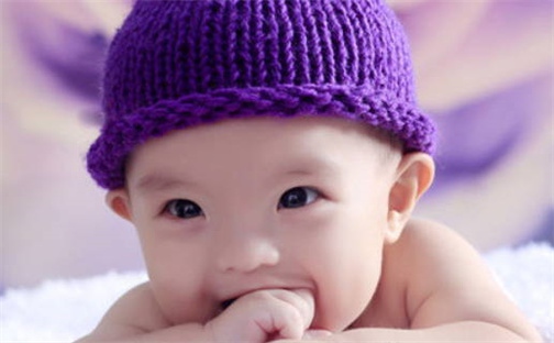 周姓女宝宝取名大全：成熟稳重好听的名字439个