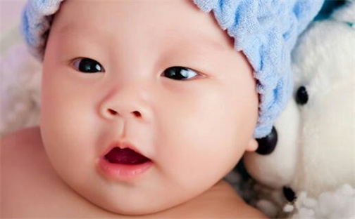 李姓男宝五行八字取名：才华横溢好名字推荐