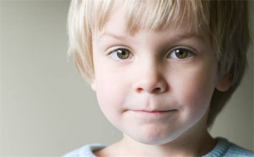 吴姓2026年04月10日出生的女孩子命理分析与起名攻略